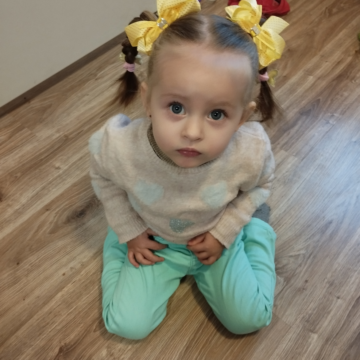 Let's help Milana to move free